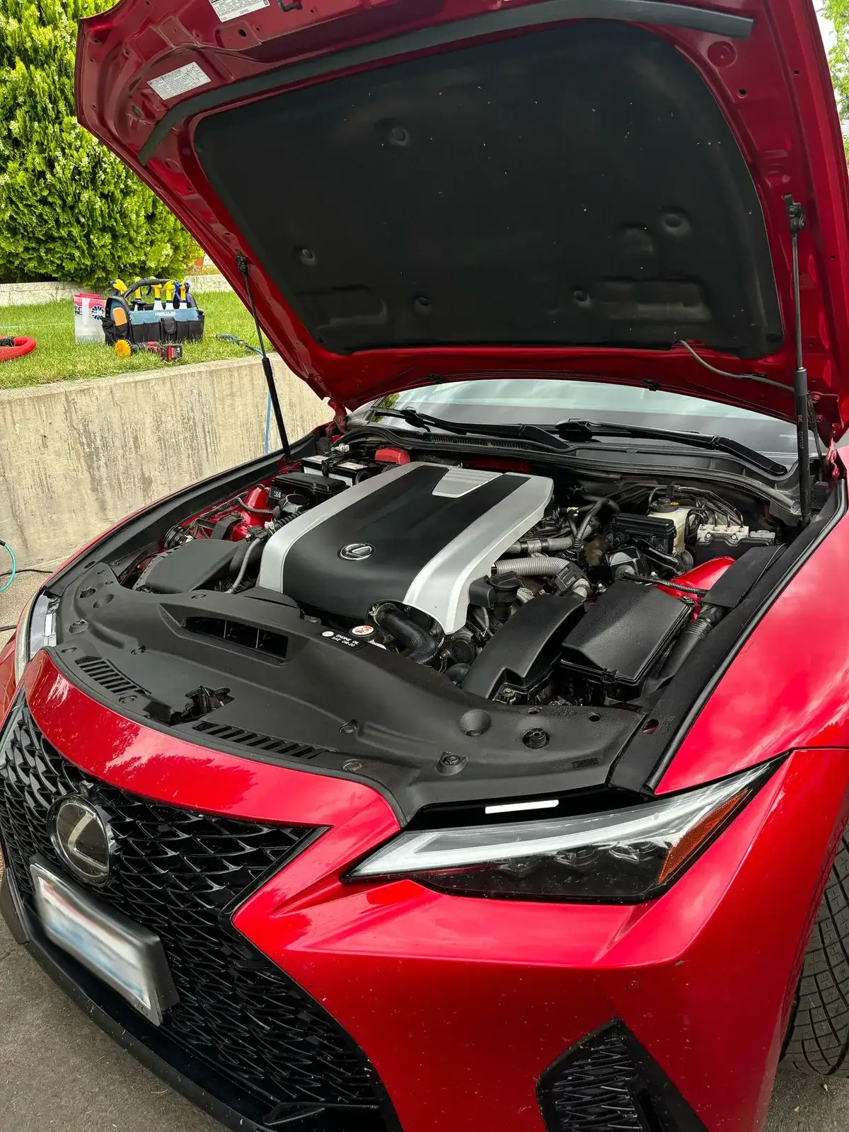 The same Lexus engine bay after a showroom cleanup